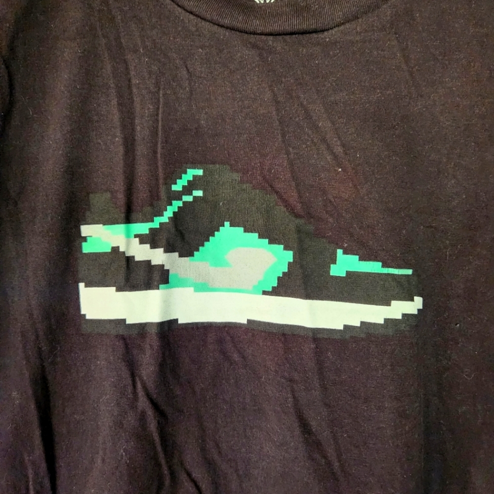 Diamond Supply Co Crypto Dunk NFT T-Shirt